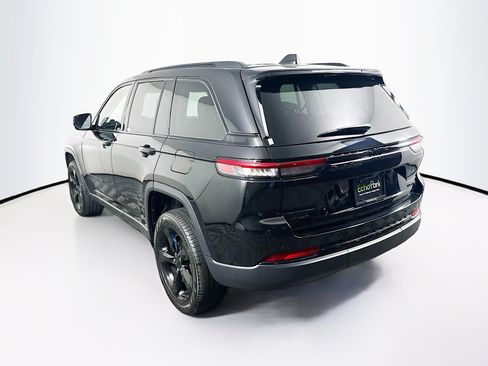Used 2023 Jeep Grand Cherokee Limited w/ Black Appearance Package AWD/4WD image 5