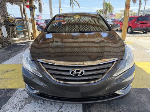 Used 2014 Hyundai Sonata GLS FWD image 2