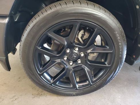 Used 2022 RAM 1500 Laramie AWD/4WD image 5