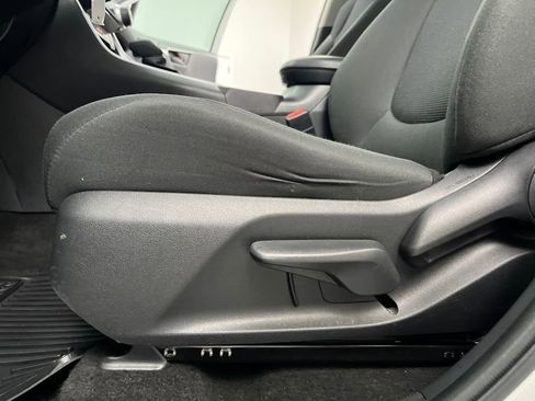 Used 2023 Toyota RAV4 LE image 10