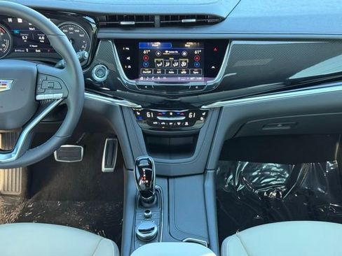 New 2025 Cadillac XT6 Sport w/ Technology Package image 26
