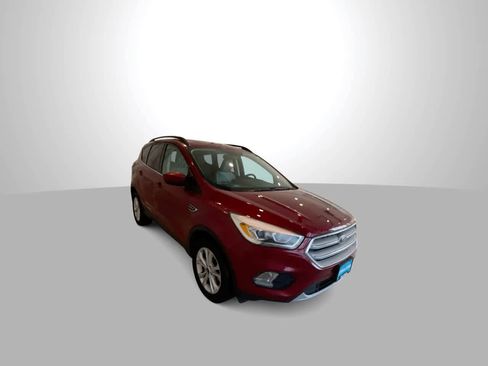 Used 2018 Ford Escape SEL image 2