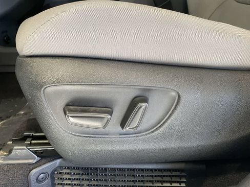 Used 2023 Toyota Sienna LE image 12