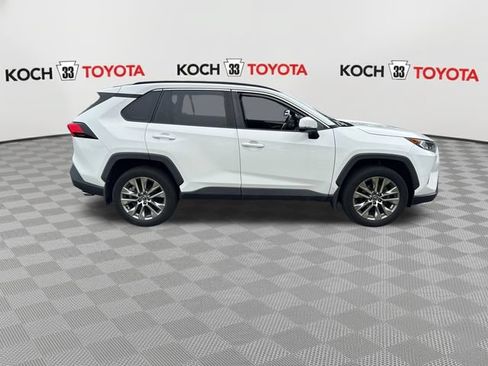 Used 2020 Toyota RAV4 XLE Premium AWD/4WD image 9