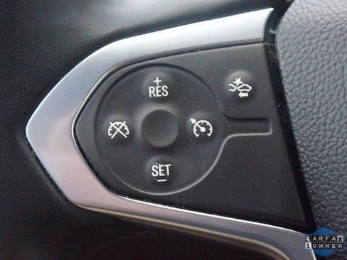 Certified 2023 Chevrolet Traverse LT w/ Rear Camera Mirror Package image 27