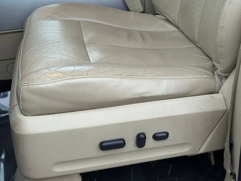 Used 2017 Ford Expedition XLT w/ Equipment Group 201A image 24