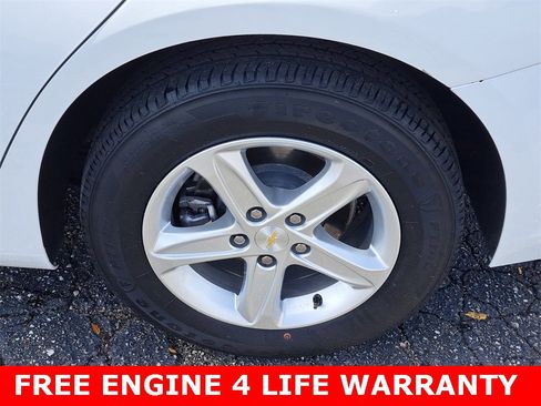 Used 2024 Chevrolet Malibu LT image 26