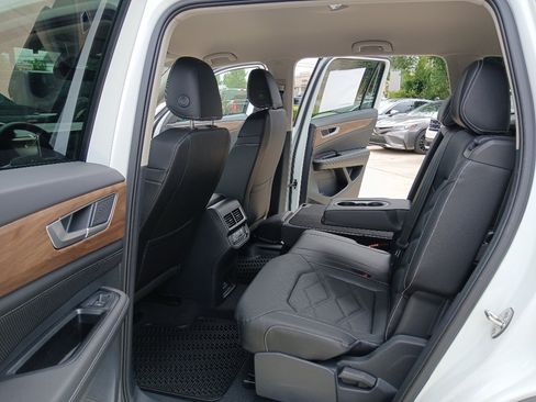 New 2026 Volkswagen Atlas SE FWD image 18