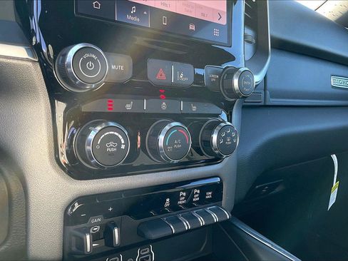 New 2026 RAM 1500 Big Horn AWD/4WD image 18