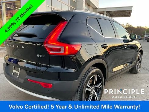 Certified 2025 Volvo XC40 B5 Core image 12