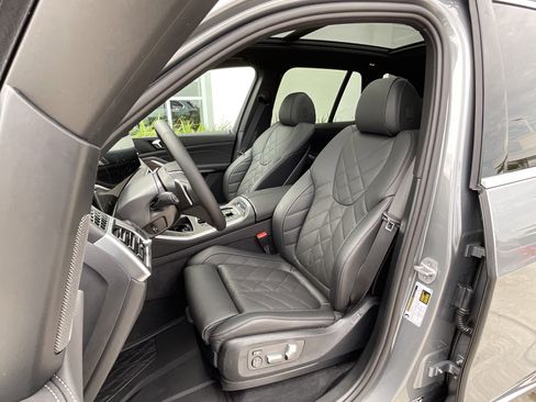 New 2026 BMW X5 sDrive40i w/ Premium Package image 11