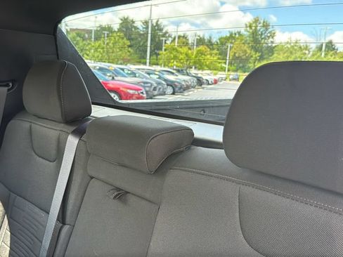 Used 2025 Hyundai Santa Cruz SE AWD/4WD image 28