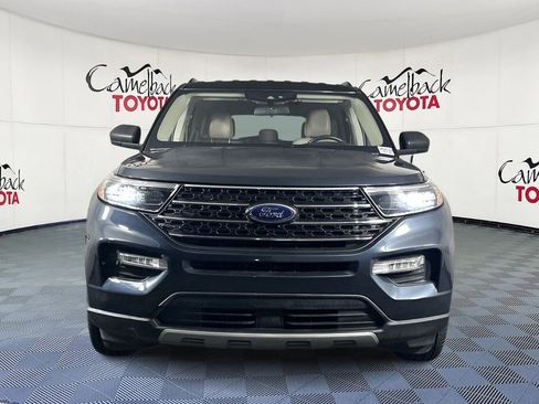 Used 2022 Ford Explorer XLT w/ Equipment Group 202A image 3