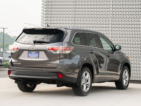 Used 2015 Toyota Highlander Limited Platinum AWD/4WD image 4