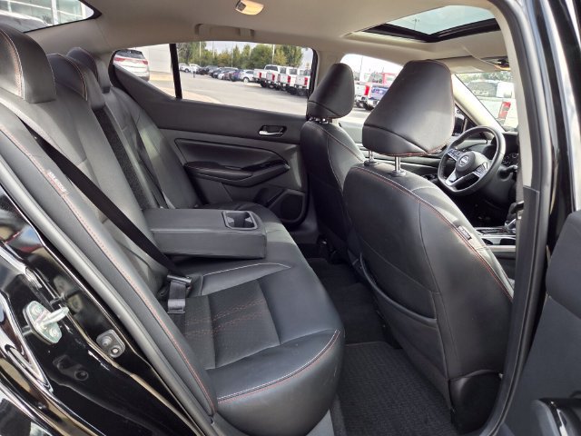 Used 2024 Nissan Altima 2.5 SR w/ SR Premium Package FWD image 14