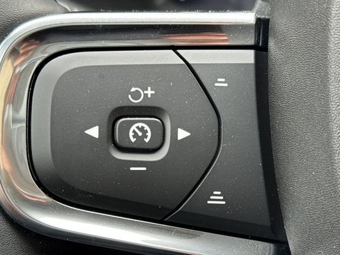 New 2026 Volvo XC40 B5 Core w/ Climate Package image 26