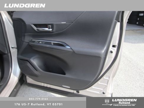 Used 2024 Toyota Venza Limited AWD/4WD image 13