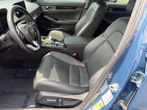 Used 2025 Honda Civic Sport image 29