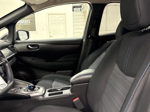 Used 2024 Nissan Leaf S image 4