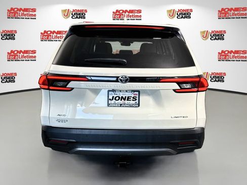 Certified 2024 Toyota Grand Highlander AWD image 16