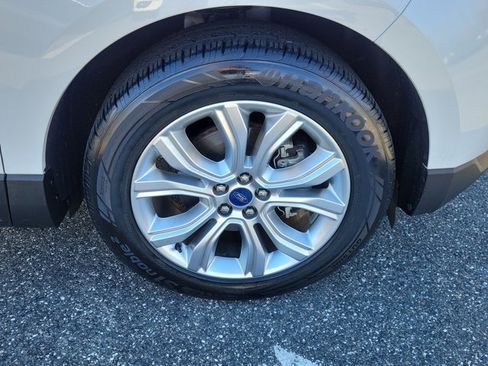 Used 2020 Ford Edge Titanium image 6