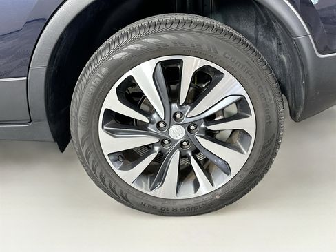 Used 2022 Buick Encore Preferred AWD/4WD image 11