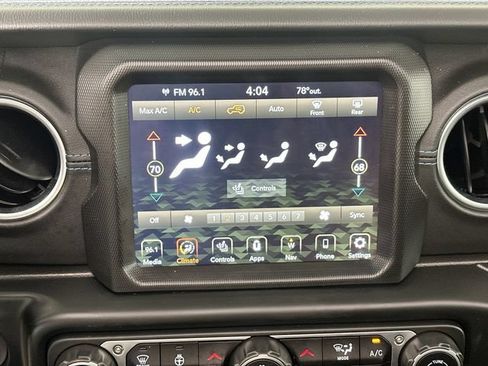 Used 2023 Jeep Wrangler Unlimited Rubicon 4xe w/ Cold Weather Group AWD/4WD image 15