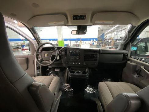 Used 2019 Chevrolet Express 2500 LT w/ LT Preferred Equipment Group image 23