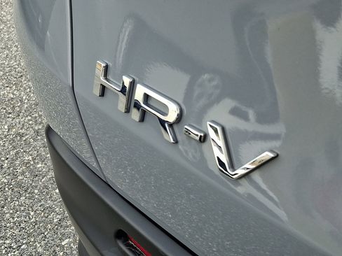 Used 2023 Honda HR-V Sport image 29
