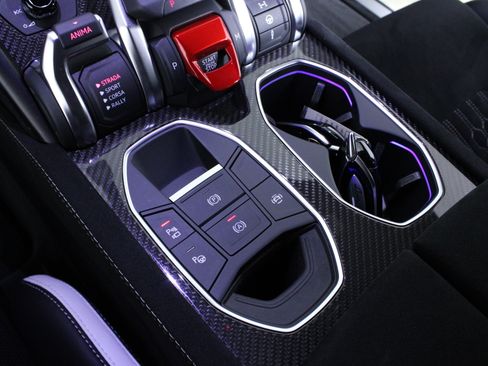 Used 2024 Lamborghini Urus Performante image 46