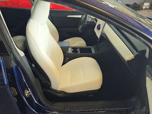 Used 2023 Tesla Model 3 Standard Range RWD image 2