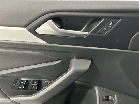 Used 2025 Volkswagen Jetta Sport FWD image 11