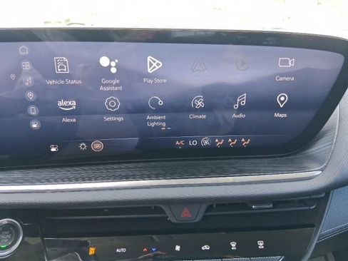 Used 2024 Buick Envision Preferred AWD/4WD image 18