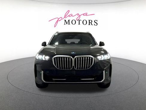 Used 2026 BMW X5 xDrive50e image 3