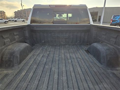 Used 2021 GMC Sierra 1500 SLT image 18