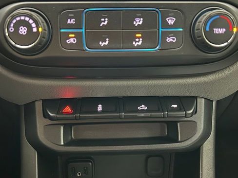 Used 2021 Chevrolet Colorado W/T w/ WT Convenience Package image 17