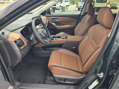 New 2026 Nissan Rogue Platinum AWD/4WD image 11