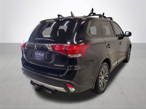 Used 2018 Mitsubishi Outlander ES AWD/4WD image 13
