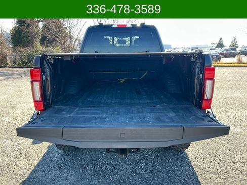 Used 2022 Ford F250 Lariat w/ Black Appearance Package image 30