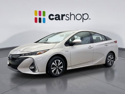 Used 2017 Toyota Prius Prime Advanced image 1