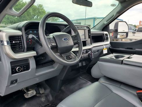 Certified 2024 Ford F250 XL w/ XL Off-Road Package AWD/4WD image 3