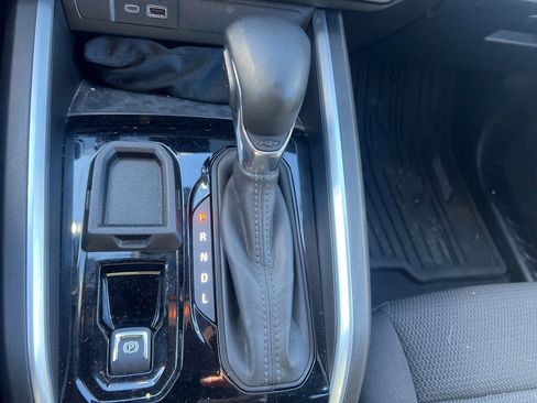 Used 2024 Chevrolet Colorado LT image 20