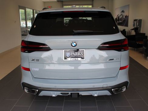 New 2026 BMW X5 xDrive40i AWD/4WD image 25