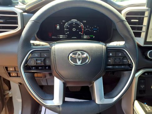 Used 2024 Toyota Sequoia Platinum AWD/4WD image 24