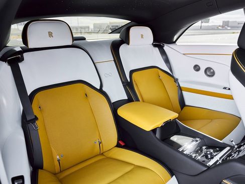 Used 2025 Rolls-Royce Spectre Black Badge image 34