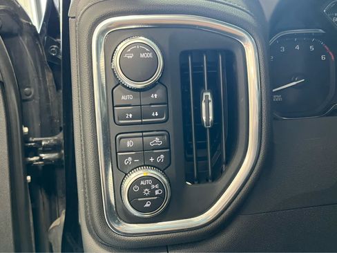 Used 2022 GMC Sierra 1500 SLT w/ SLT Premium Package AWD/4WD image 35