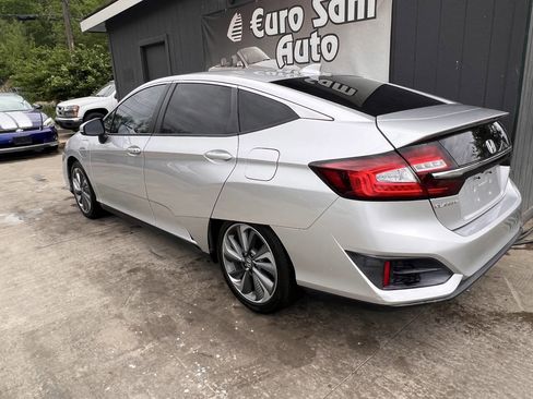 Used 2018 Honda Clarity Plug-In Hybrid image 5