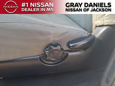 Used 2018 Toyota Tacoma SR RWD image 13