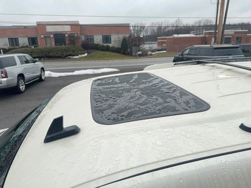 Used 2013 GMC Yukon Denali image 3