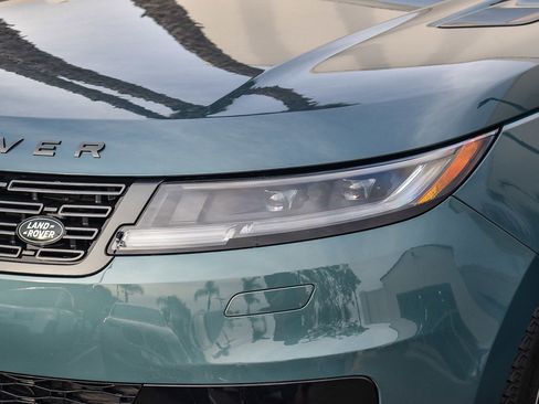 Certified 2025 Land Rover Range Rover Sport Dynamic SE image 10